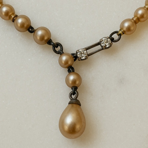 Vintage Champagne Pearl Necklace with Rhinestone Drop Pendant - Picture 2 of 5